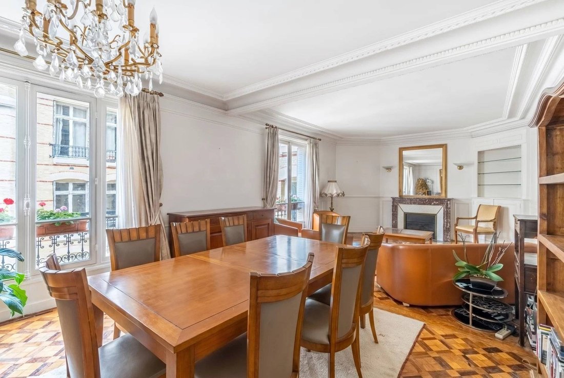 Apartment in Bois de Boulogne, Paris 16e Arrondissement, Paris 1 - 18189390