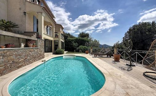 Villa in Tourrette-Levens, Provence-Alpes-Côte d'Azur, France 1