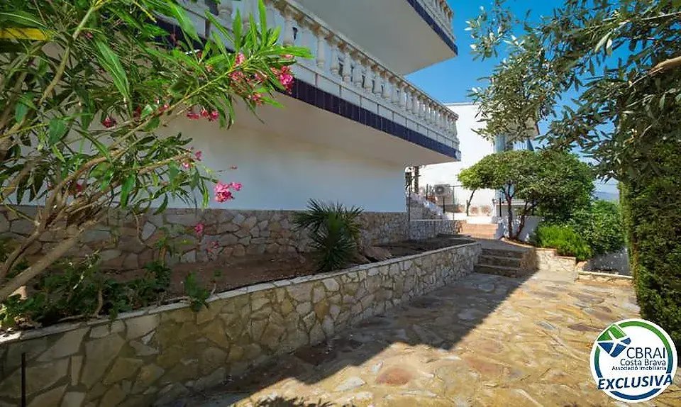 Villa in Roses, Catalonia, Spain 5 - 18351431