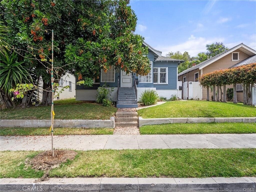 House in Signal Hill, California, United States 2 - 18623891