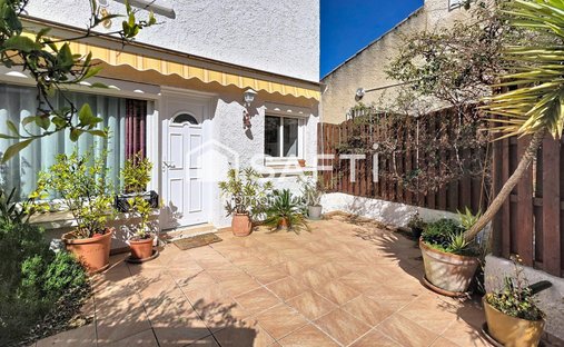 Haus in Dorf, Saint-Mandrier-sur-Mer, Frankreich 1