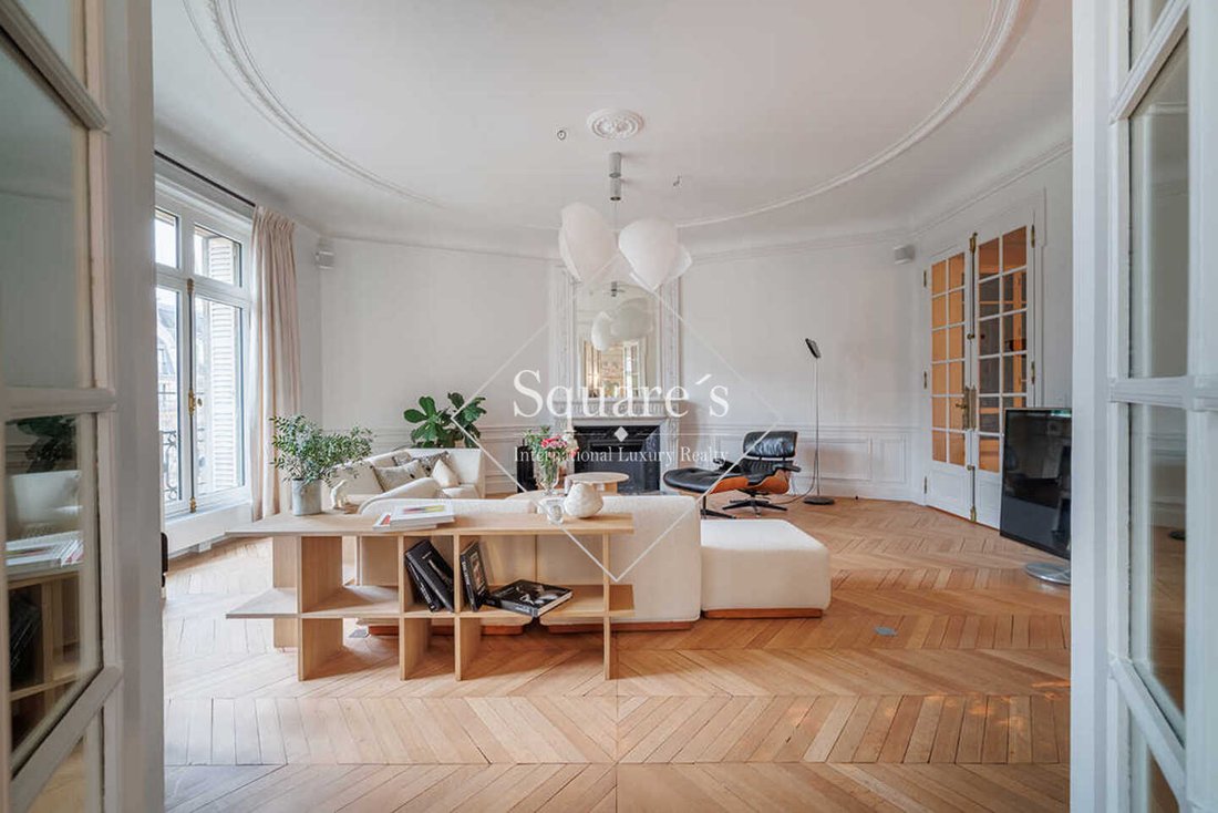 Apartment in Elysées-Madeleine, Paris 8e Arrondissement, Paris 1 - 18622829