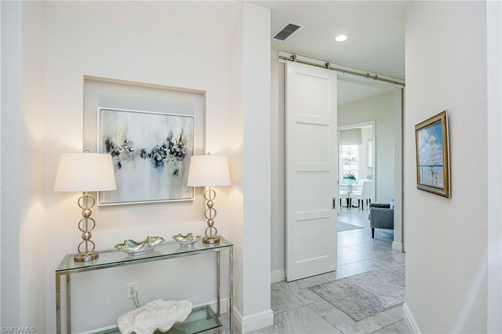 Condo in Naples, Florida, United States 5 - 18616344