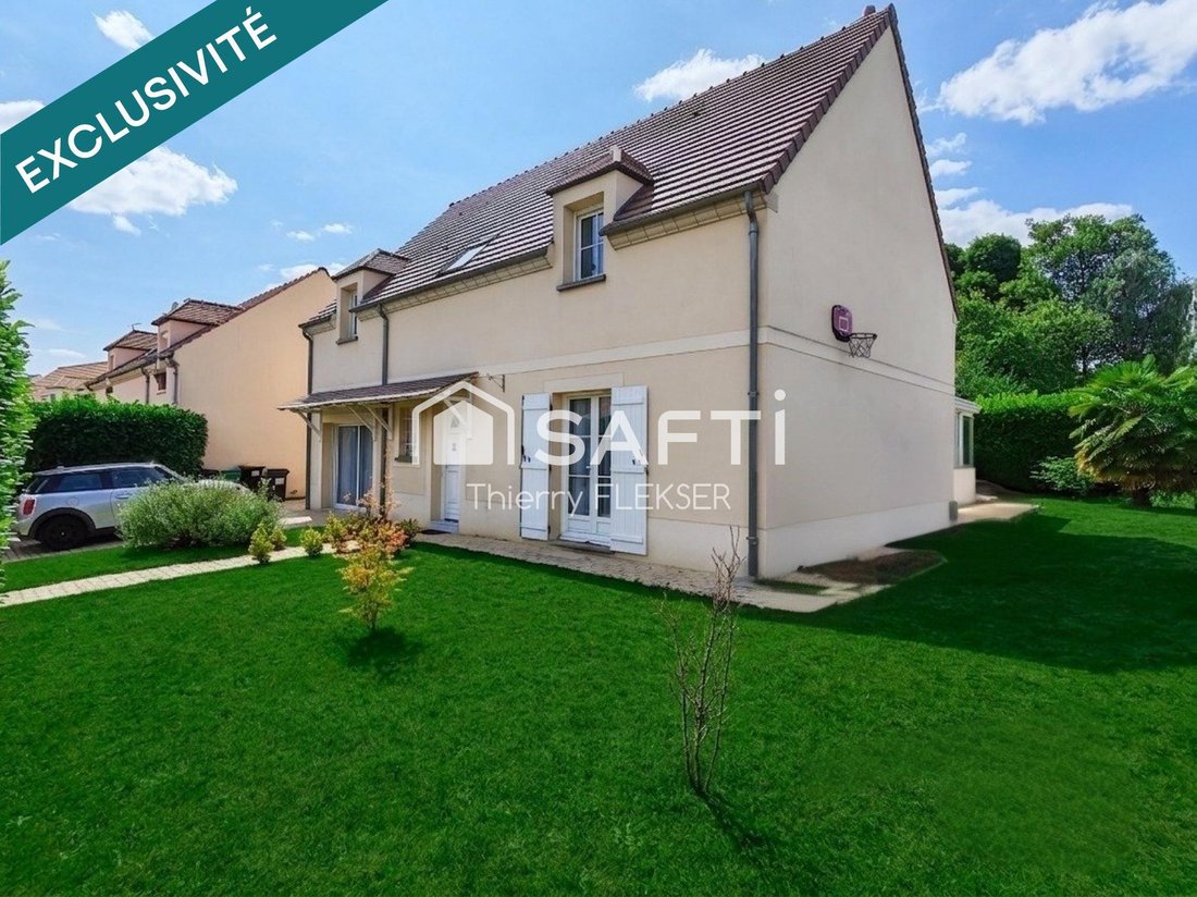 Maison à Champagne-sur-Oise, Île-de-France, France 1 - 18608866