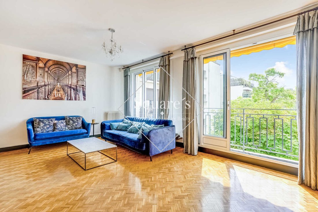 Apartment in Puteaux, Ile-de-France, France 1 - 18622787