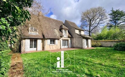 Maison à Bourron-Marlotte, Île-de-France, France 1