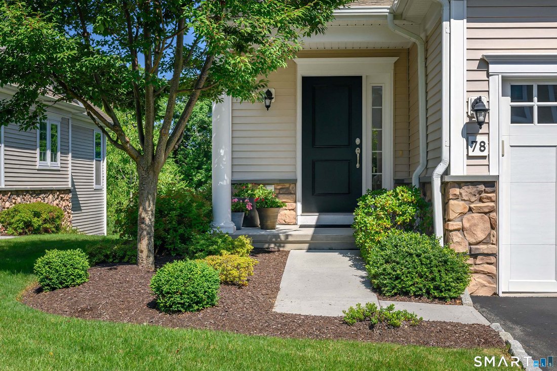 Condo in Bethel, Connecticut, United States 3 - 18617016