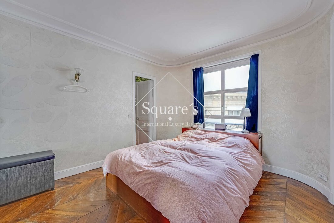 Apartment in Lorette-Martyrs, Paris 9e Arrondissement, Paris 4 - 18622592