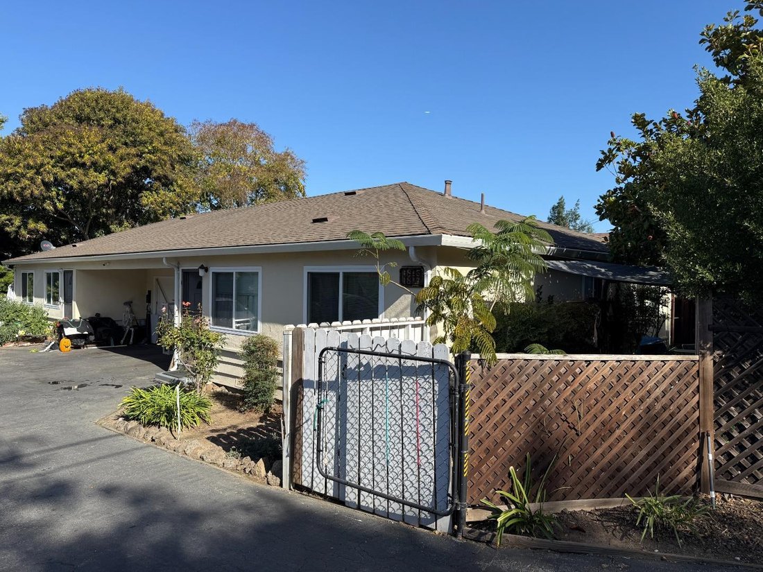 House in East Palo Alto, California, United States 1 - 18617245