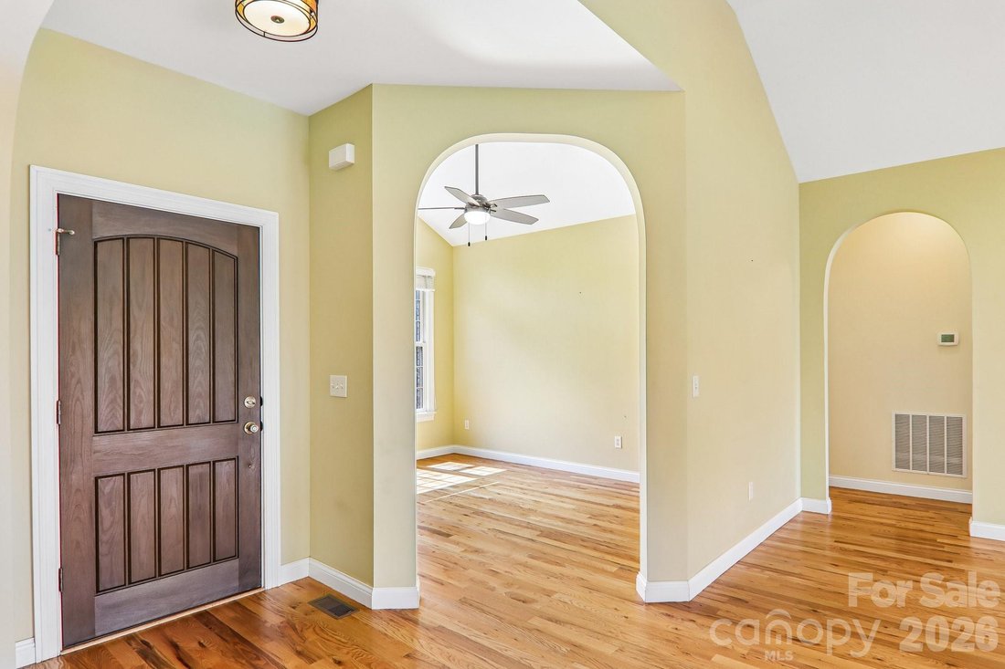 House in Laurel Park, North Carolina, United States 5 - 18617153