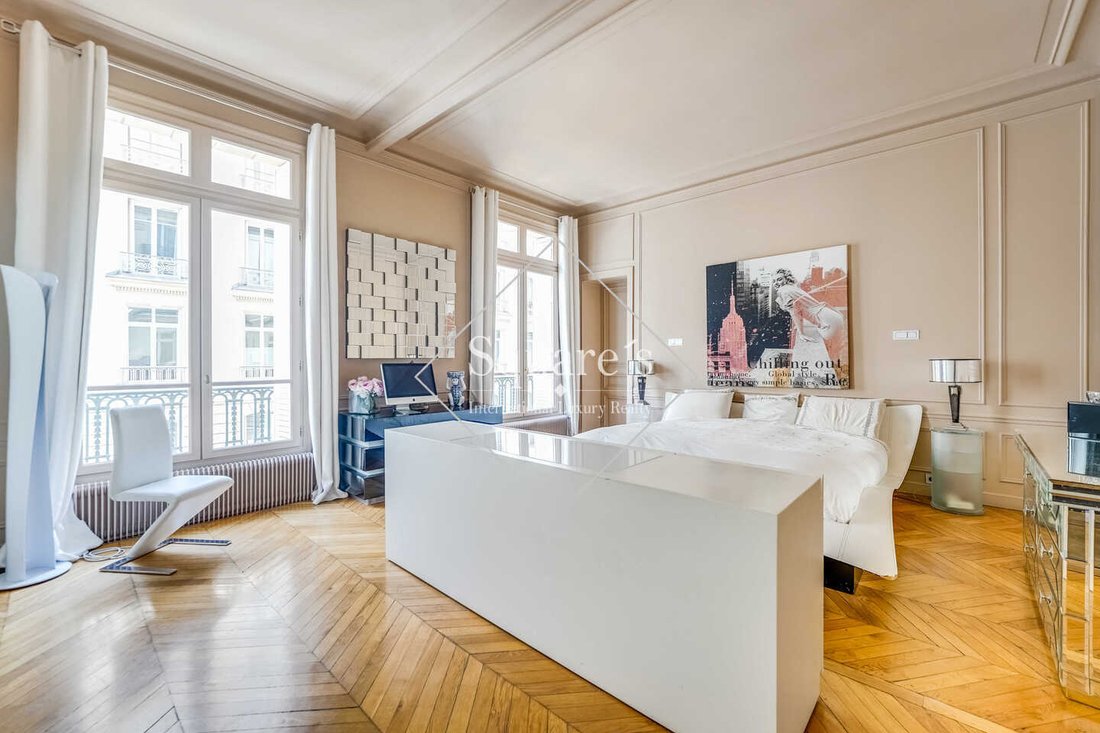 Apartment in Elysées-Madeleine, Paris 8e Arrondissement, Paris 5 - 18622784
