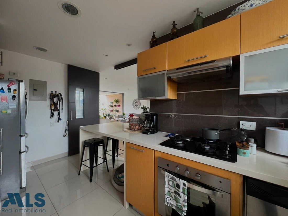 Apartment in Medellín, Antioquia, Colombia 5 - 18620474