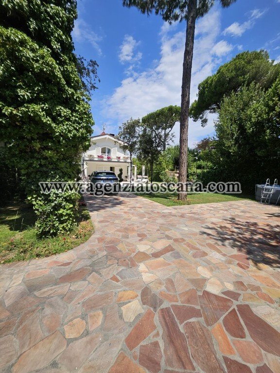 Villa in Center, Forte dei Marmi, Tuscany 1 - 18618430
