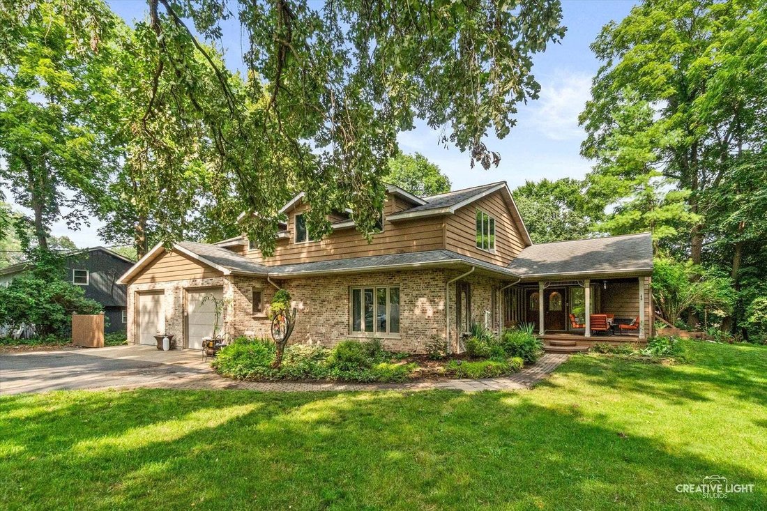 House in Joliet, Illinois, United States 2 - 18617375