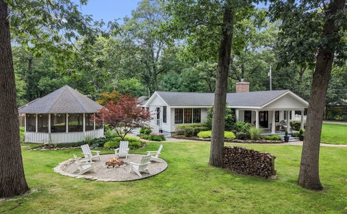 House in Beverly Shores, Indiana, United States 1