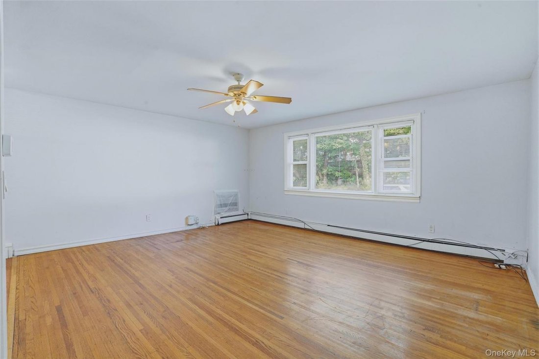 House in Yonkers, New York, United States 4 - 18615957