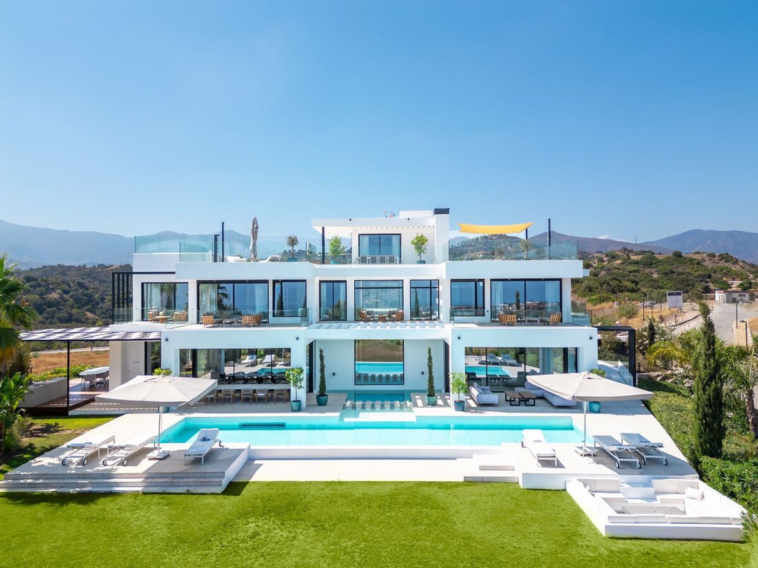 Villa in Estepona, Andalusia, Spain 1 - 17870481