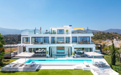 Villa à Estepona, Andalousie, Espagne 1