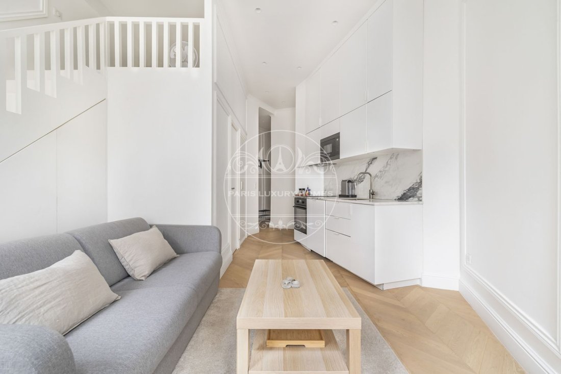 Apartment in Palais Royal, Paris 1er Arrondissement, Paris 5 - 18622095