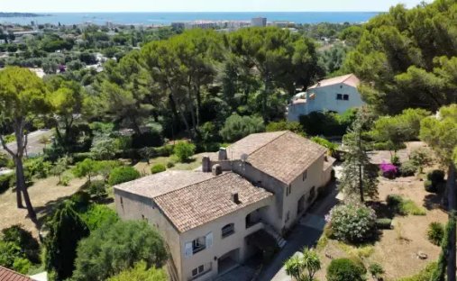 House in Les Bastides, Antibes, France 1