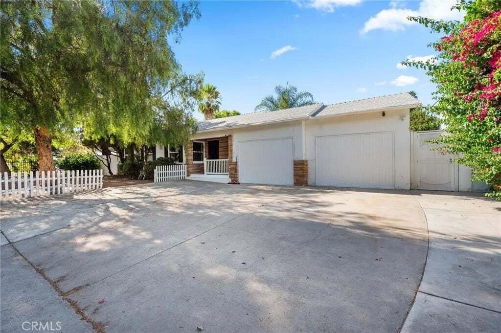 House in Canoga Park, California, United States 1 - 18386676
