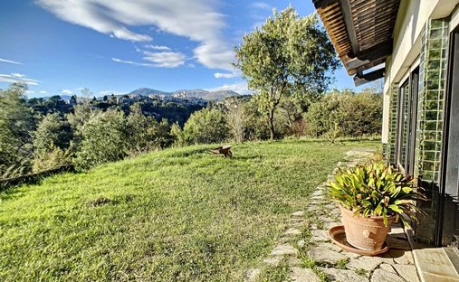 Land in Saint-Paul-de-Vence, Provence-Alpes-Côte d'Azur, France 1