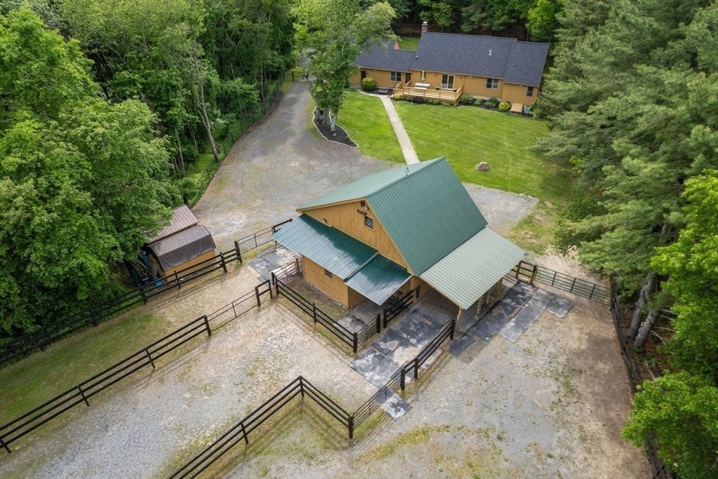 House in Lakeville, Massachusetts, United States 3 - 18050215