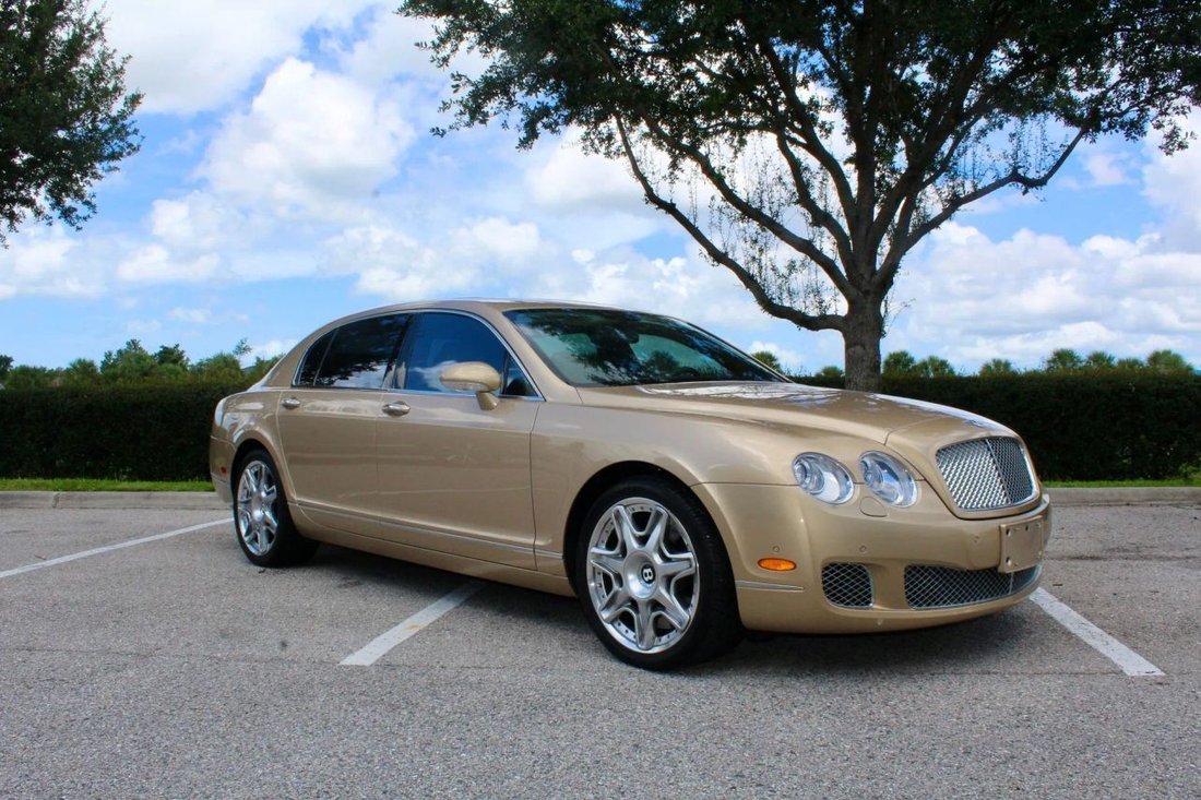 Sedan in Sarasota, FL, United States 4 - 18617822