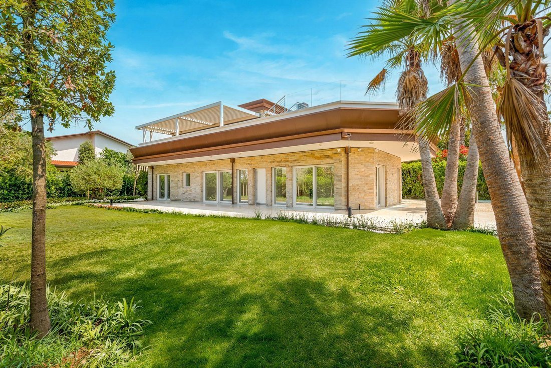 Villa in Center, Forte dei Marmi, Tuscany 1 - 18619555