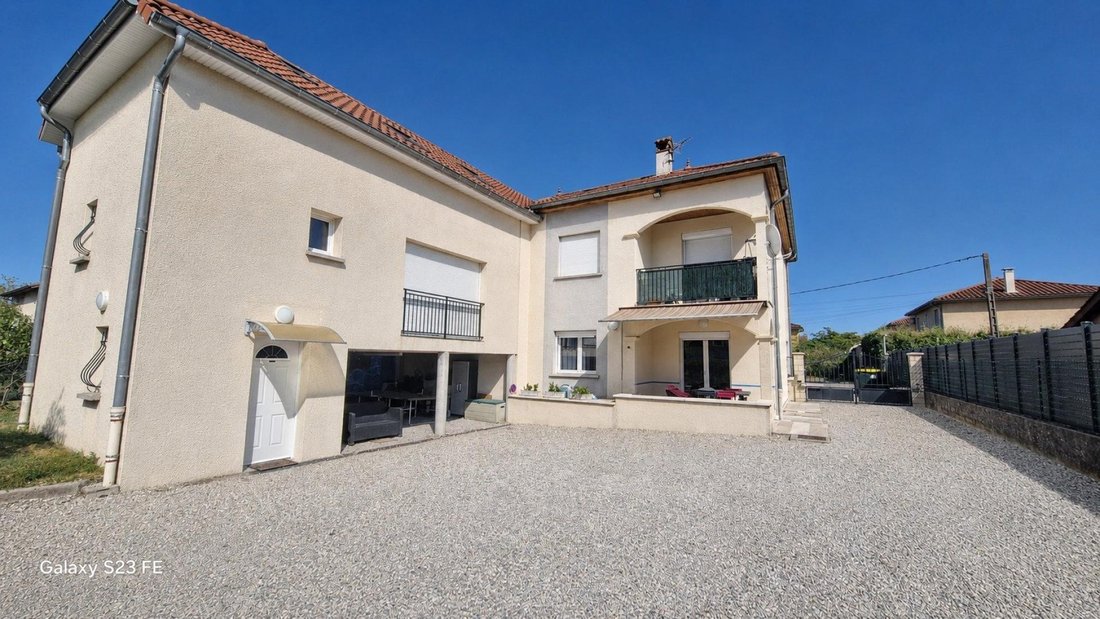 Chassieu le Bas, Chassieu, France 1 - 18616462