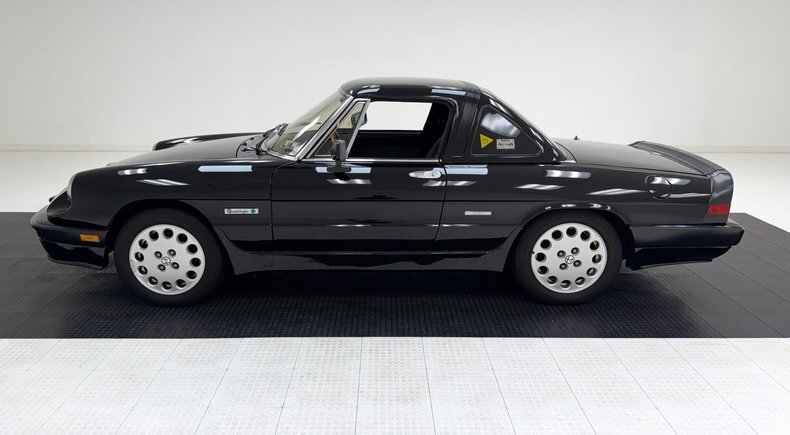 Cabriolet in Morgantown, United States 4 - 18615888