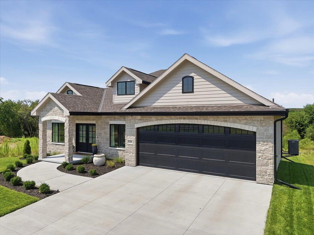 House in Council Bluffs, Iowa, United States 2 - 18621165
