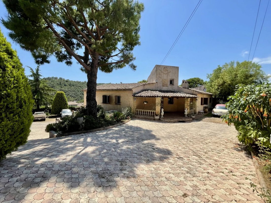 House in Bois Fleuri-Chevre d'Or-Saint Philippe, Biot, France 1 - 18616088