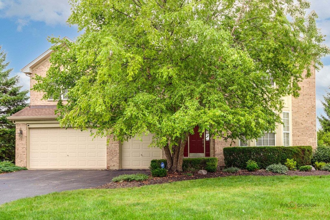 House in Lindenhurst, Illinois, United States 2 - 18617387
