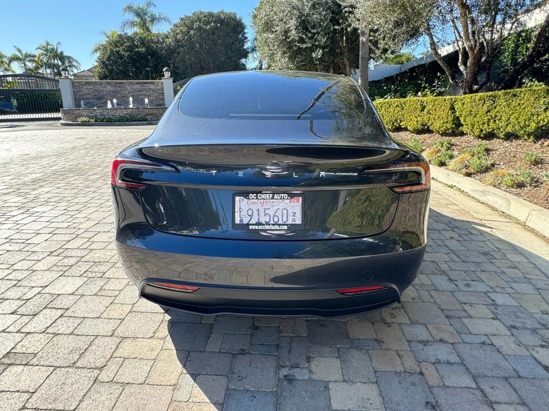 Sedan in Riverside, CA, United States 5 - 18615826