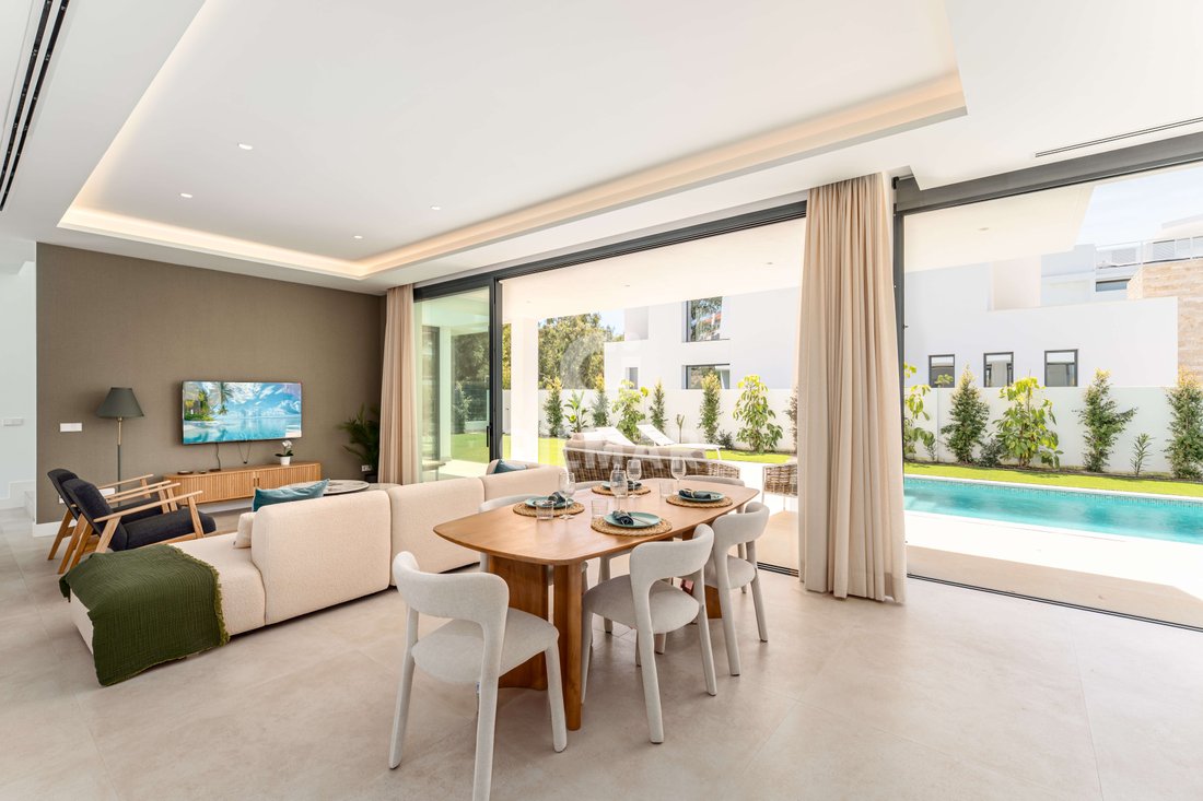 Villa in Estepona, Andalusia, Spain 2 - 18617682
