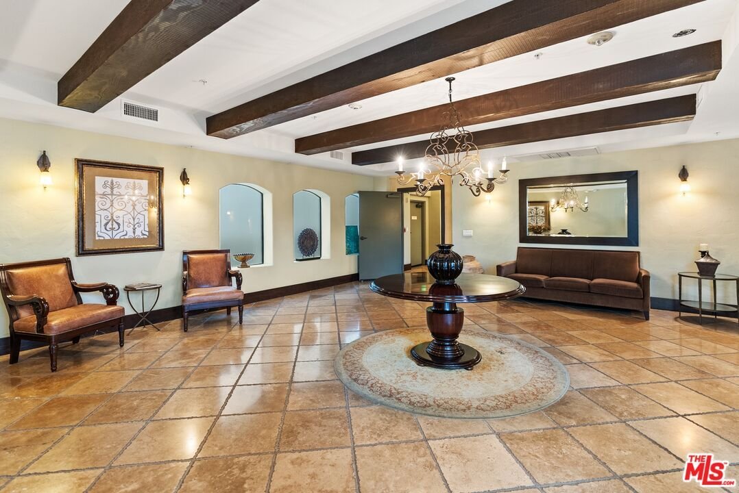 Condo in Los Angeles, California, United States 4 - 18616323