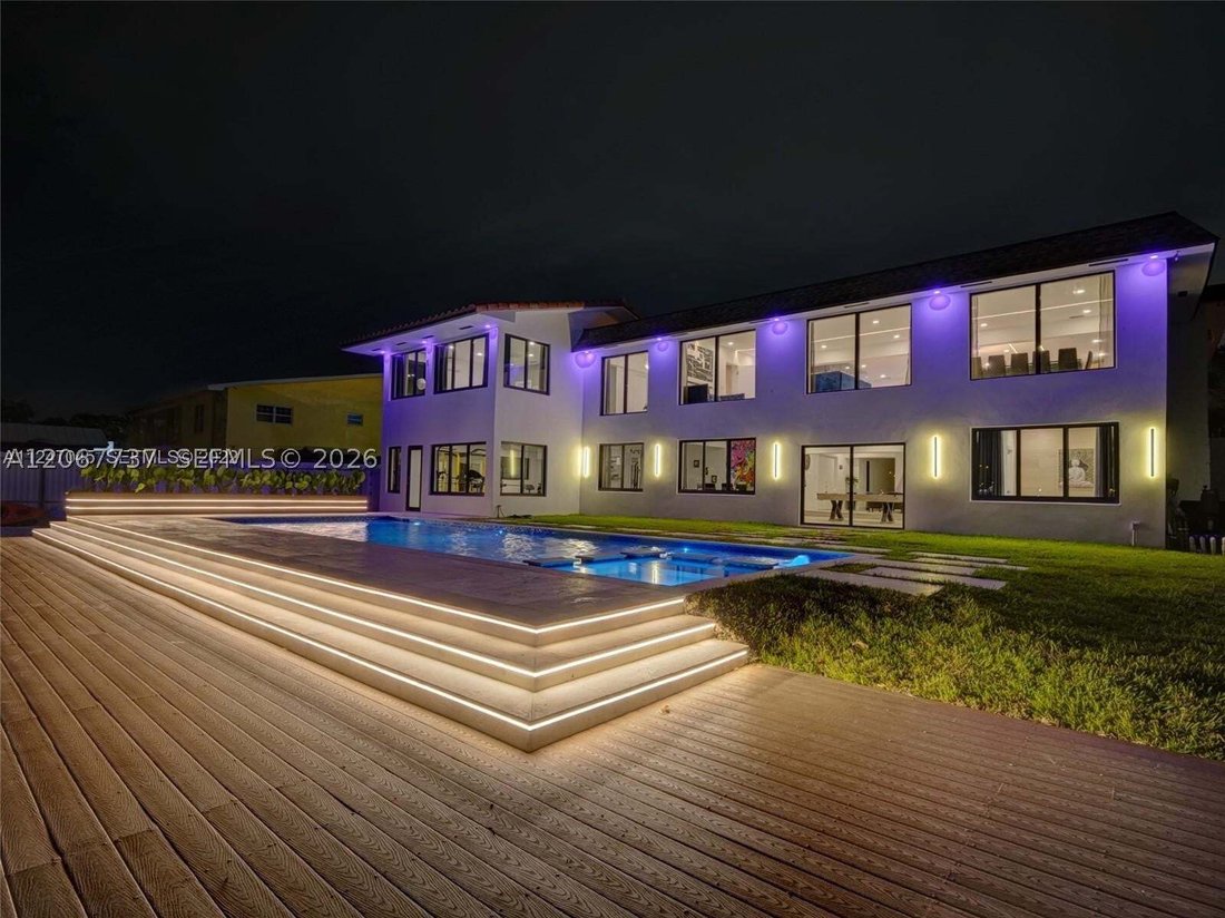 House in Miami, Florida, United States 1 - 18617069
