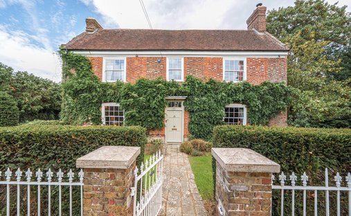 House in Boughton Monchelsea, England 1