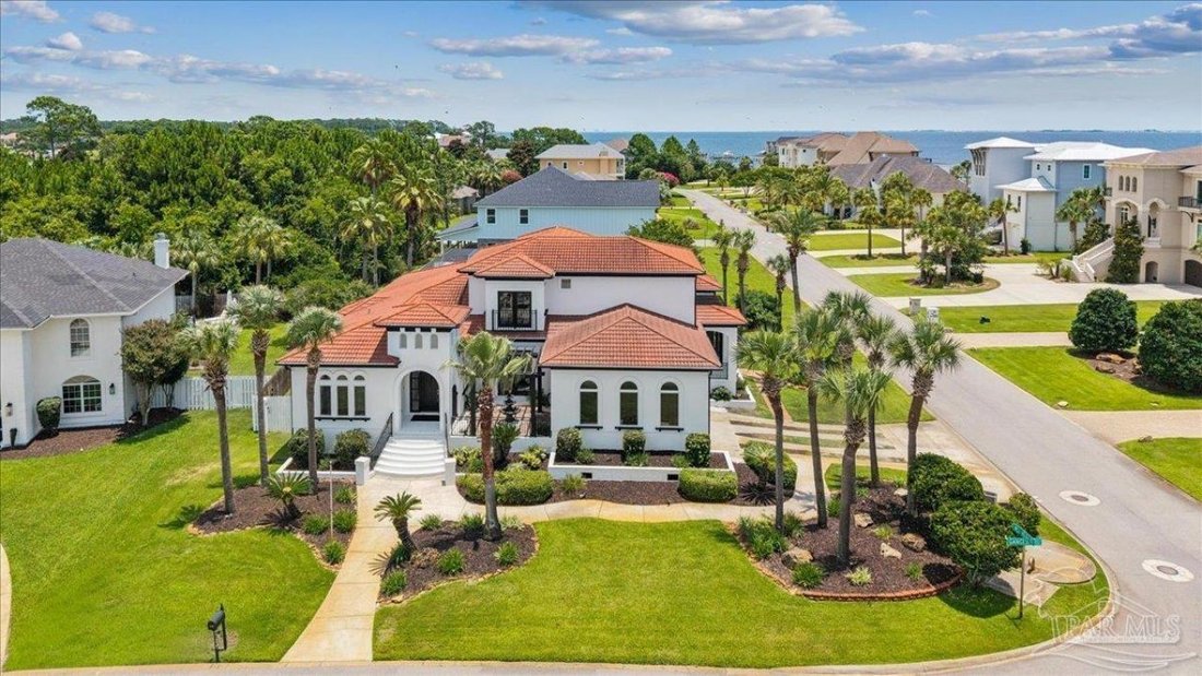 House in Gulf Breeze, Florida, United States 3 - 18619926