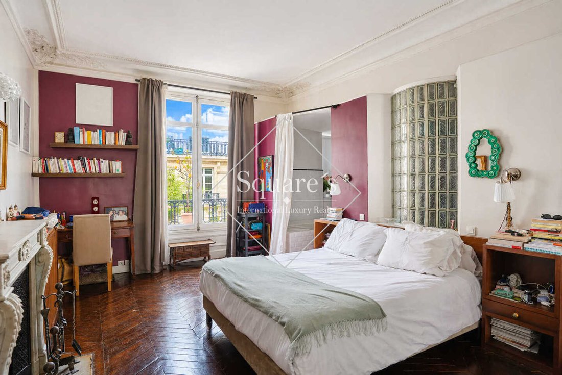 Apartment in Elysées-Madeleine, Paris 8e Arrondissement, Paris 4 - 18622839