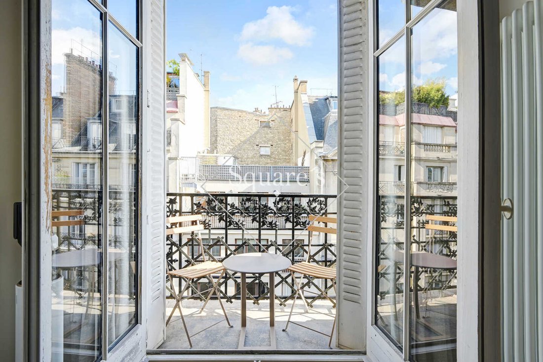 Apartment in La Fourche-Guy Môquet, Paris 17e Arrondissement, Paris 1 - 18622545