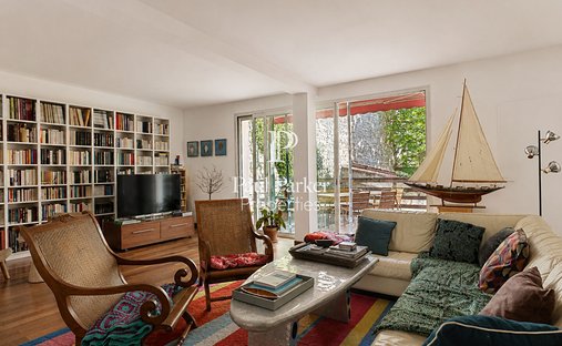 Villa in Grand Parc-Chartrons-Paul Doumer, Bordeaux, France 1