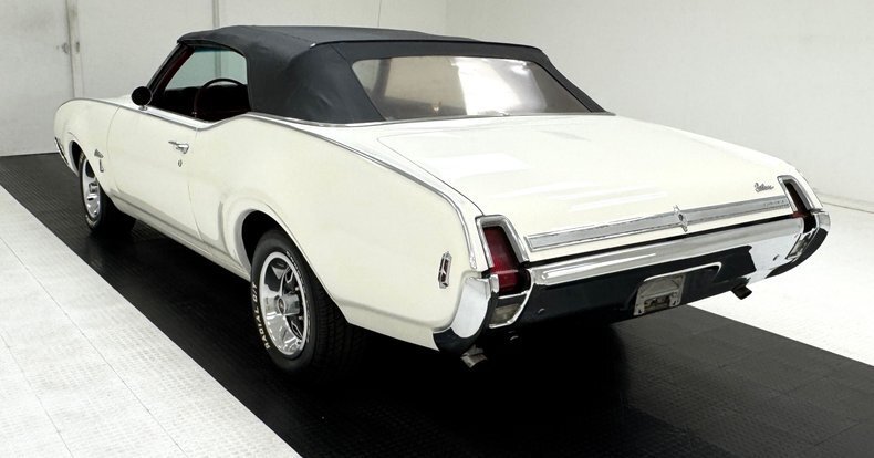 Cabriolet in Morgantown, United States 5 - 18615935