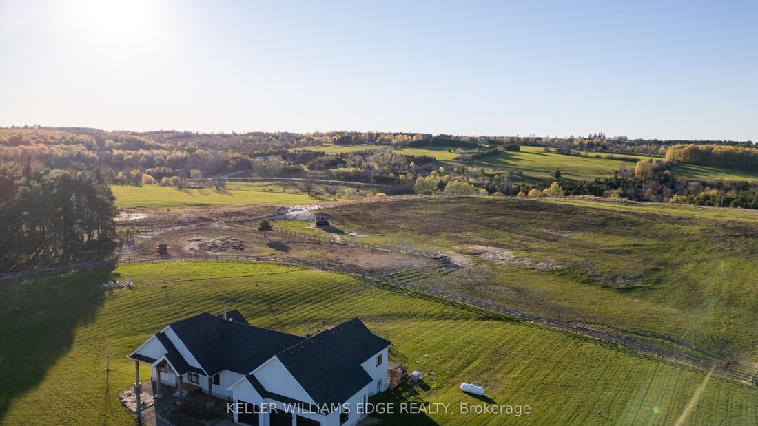 Farm Ranch in Mulmur, Ontario, Canada 2 - 18072071