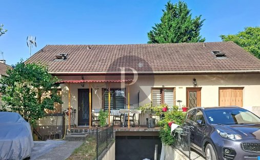 House in Vitry-sur-Seine, Ile-de-France, France 1