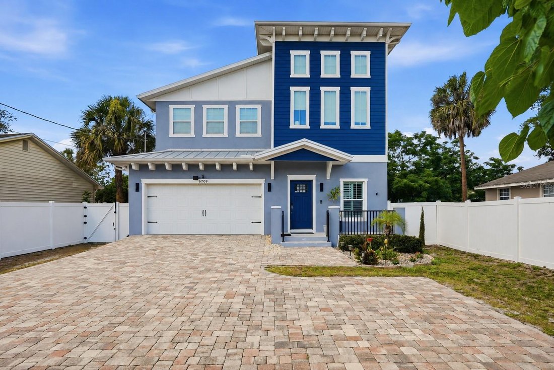 House in Tampa, Florida, United States 1 - 17984455