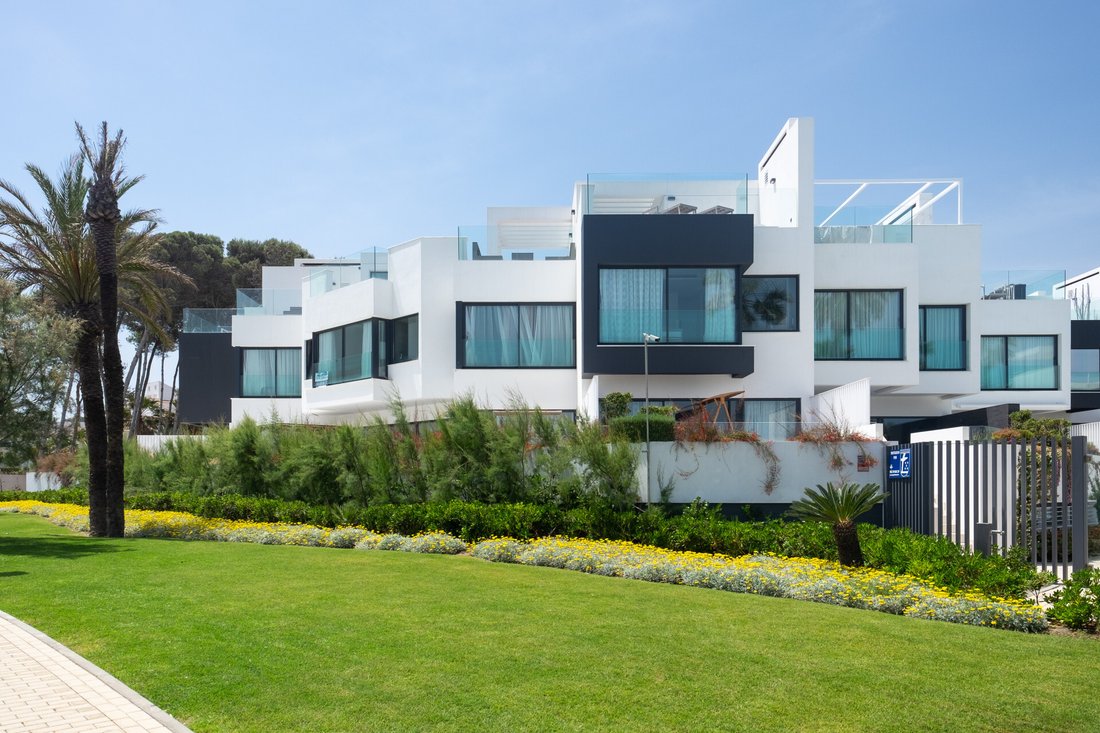 Townhouse in Estepona, Andalusia, Spain 4 - 13652602