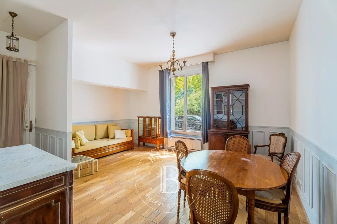 Apartment in Buttes Chaumont, Paris 19e Arrondissement, Paris 1 - 18617832