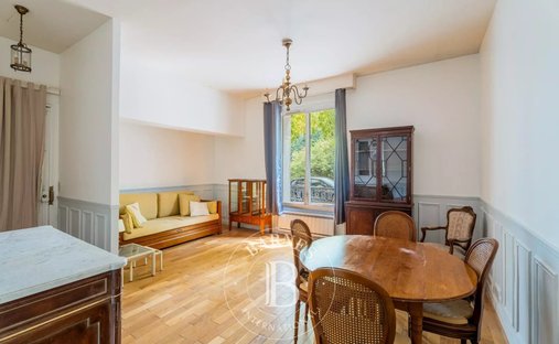 Apartment in Buttes Chaumont, Paris 19e Arrondissement, Paris 1